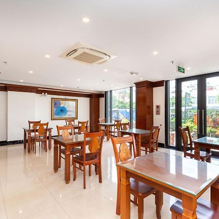 Silk Hong Ha Airport Hotel 호치민 외부 사진