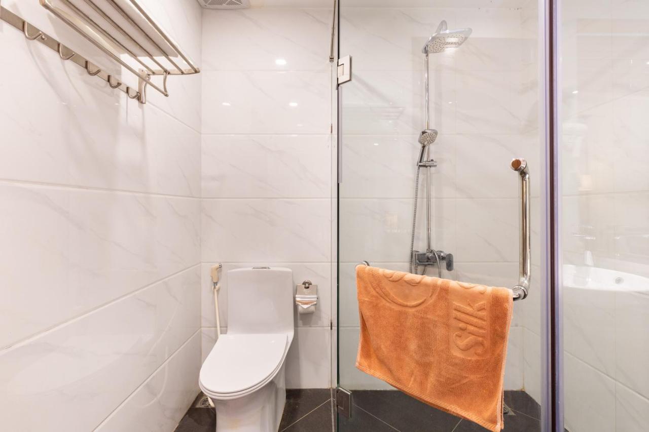 Silk Hong Ha Airport Hotel 호치민 외부 사진
