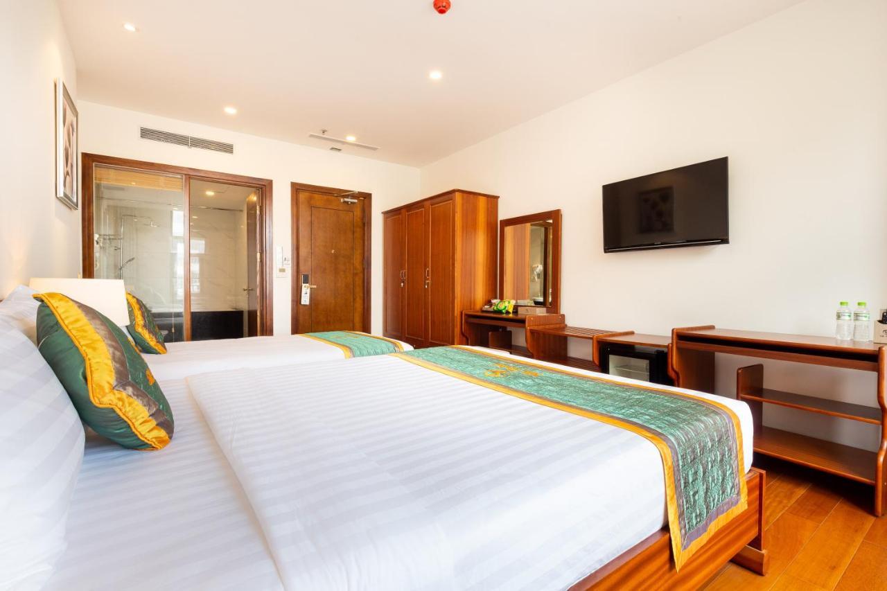 Silk Hong Ha Airport Hotel 호치민 외부 사진