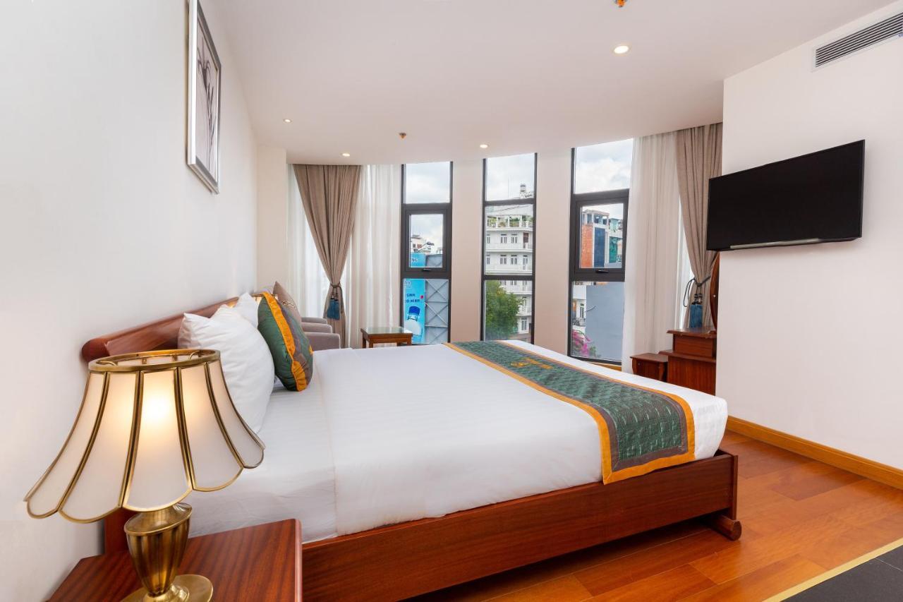 Silk Hong Ha Airport Hotel 호치민 외부 사진
