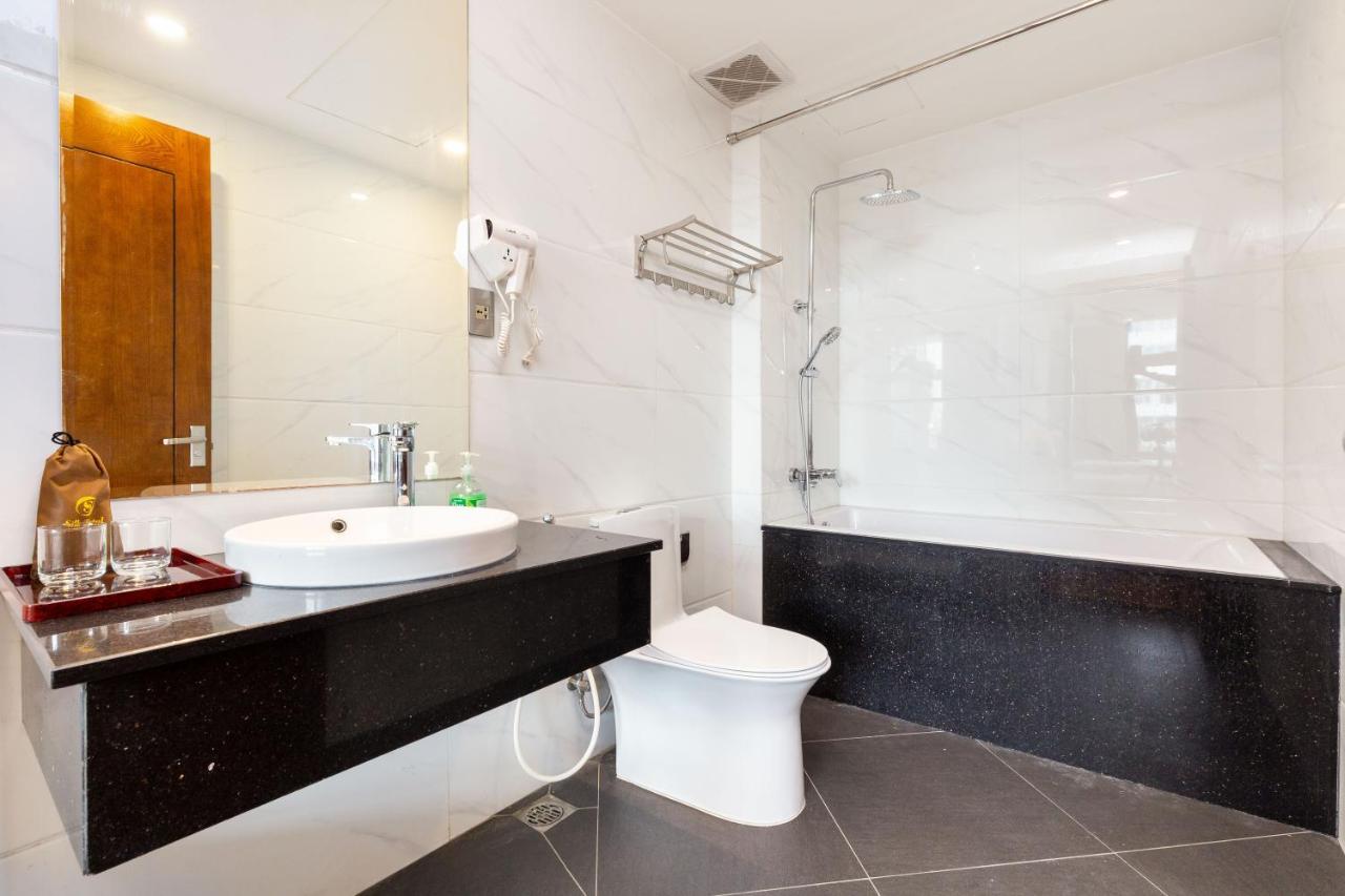 Silk Hong Ha Airport Hotel 호치민 외부 사진