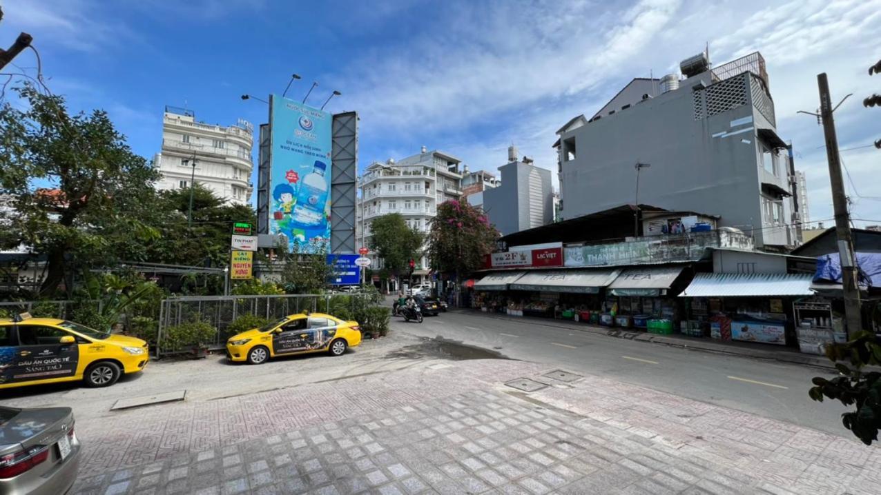 Silk Hong Ha Airport Hotel 호치민 외부 사진